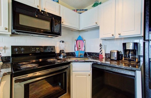 Wilmington Beach Condo | 1003 Ocean Breeze 1 Bedroom Home