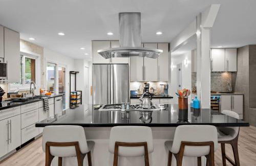 Flagstaff House | 1010 Rosehill Dr