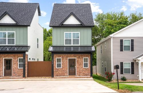 Clarksville House | 1012 Franklin Street