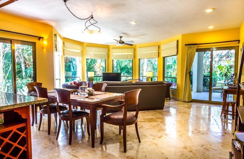 Playacar Condo | 102 m² Condo ∙ 2 bedrooms ∙ 5 guests