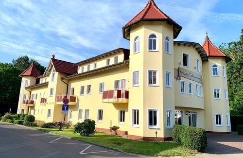 Karlshagen House | 104 - Hotel Dünenschloss