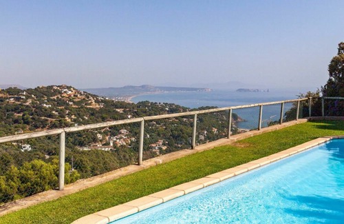 Begur Other | 105 m² Accommodation ∙ 3 bedrooms ∙ 6 guests
