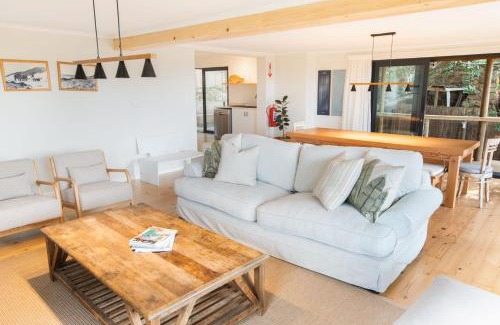 Wavecrest House | 10d Mimosa - The Spot - by African Perfection