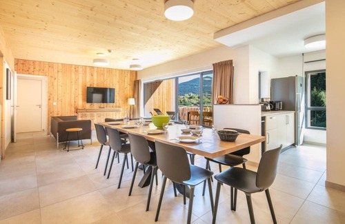 Prapoutel Apartment | 10m from ski slopes, parking, tv, ski locker, 102m², Les 7 Laux