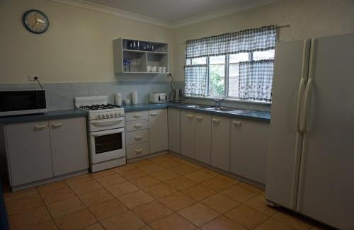 Rainbow Beach House | 11 Bomburra Court Rainbow Beach
