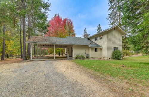 Murphy House | 11 Mi to Cathedral Hills Home with Fireplace!