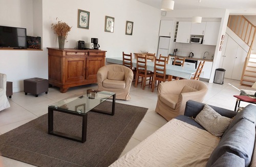 Maurepas House | 11-person gite in the heart of a historic site (4 stars). Ideal for JO 2024