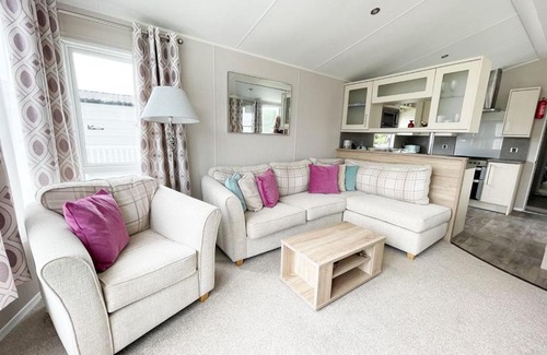 Newquay House | 11 Porth Valley Retreat