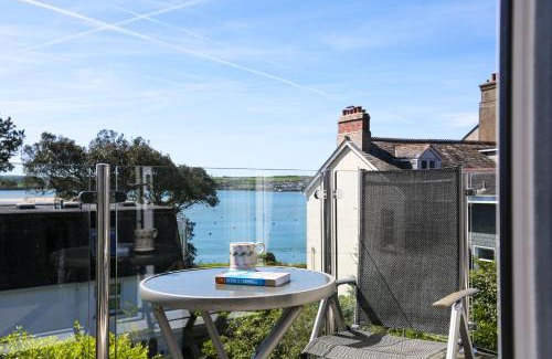 Rock House | 11 Slipway