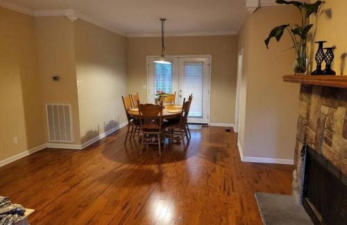Guntersville House | 11. Spacious Lakeview home in Guntersville