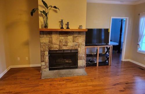 Guntersville House | 11. Spacious Lakeview home in Guntersville