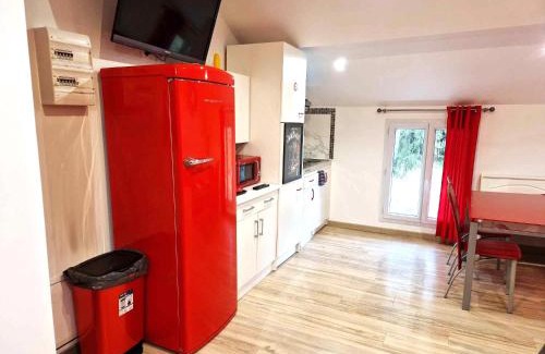 Razac-sur-l'Isle Apartment | 11 - Très joli 2 pièces climatisé tout équipé pour 1 à 5 personnes, vue sur parc arboré, parking privatif gratuit, grand fourgon possible, tout le linge de maison est fourni