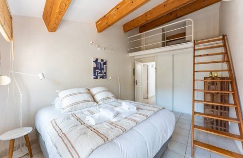 Endoume House | 110 m² House ∙ 3 bedrooms ∙ 4 guests