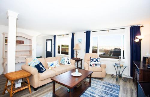 Balboa Peninsula House | 1121 E Balboa Blvd A & B