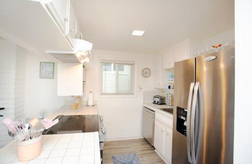 Balboa Peninsula House | 1121 E Balboa Blvd A & B