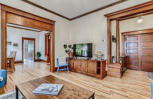 Longmont House | 113 4th Ave