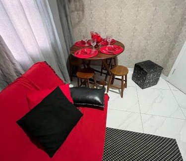 Canto do Forte Apartment | 113 Canto do Forte - 1dorm - 200 m da Praia e 20m dos Bares e restaurantes - Estacionamento gratuito e WI Fi , TV a cabo