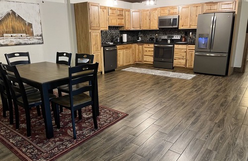 Louisville Apartment | 1174 Topside! Cozy 2BR apartment!