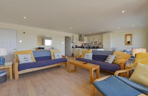 Bigbury-on-Sea Apartment | 12 Burgh Island Causeway