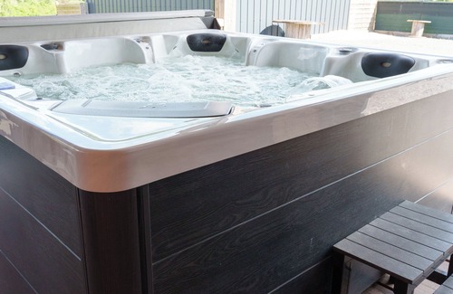 Savigny-Poil-Fol House | 12 Couchages Piscine Jacuzzi Chauffés et Privés Billard vue Nature et Animaux