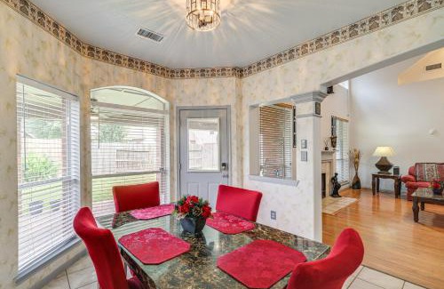 Cloverleaf House | 12 Mi to Dtwn Houston Family-Friendly Home!
