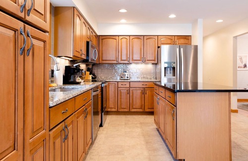 Gansevoort House | 12 Min to Saratoga! Pet Friendly, Spacious, Peaceful and Inviting
