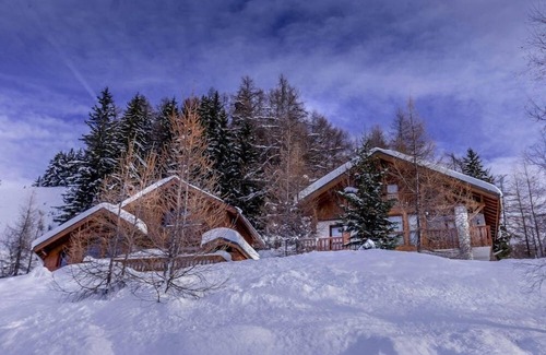 Vallandry Ski Chalet | 12 person detached chalet directly on the piste with stunning views