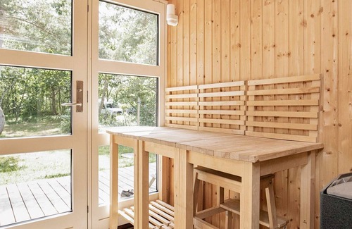 Vestero Havn House | 12 person holiday home in Læsø