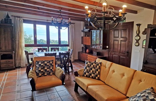Pechon House | 120 m² House ∙ 4 bedrooms ∙ 8 guests