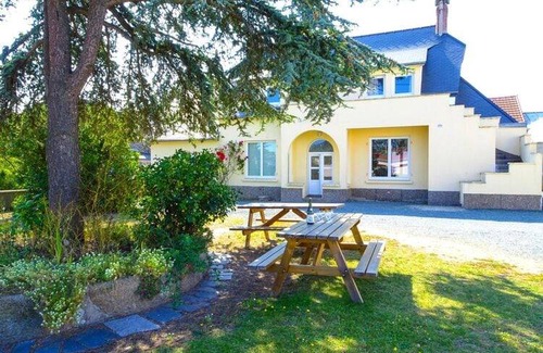 Saint-Martin de Brehal House | 120 m² House ∙ 5 bedrooms ∙ 8 guests