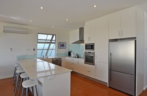 Hayborough House | 120 Seagull Hayborough Wi-Fi Beach Pet Friendly