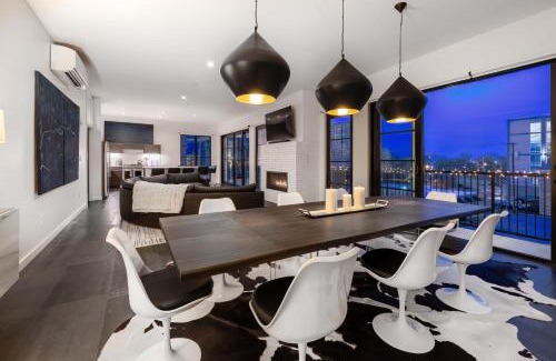 West End House | 121 Hotel Floor 1 2 by AvantStay Sleeps 34 10 Units in Nashville