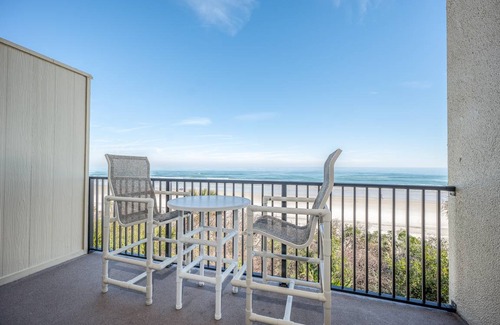 Crescent Beach Condo | 121 m² Condo ∙ 2 bedrooms ∙ 6 guests