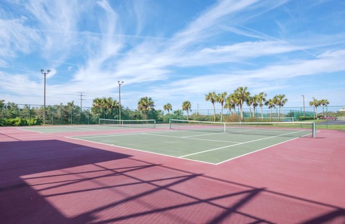 Crescent Beach Condo | 121 m² Condo ∙ 2 bedrooms ∙ 6 guests