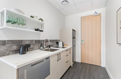 Lake Hayes Condo | 12th Avenue Queenstown Suite 13