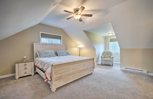 Manchester Center House | 13-Acre Manchester Retreat: 13 Miles to Bromley!