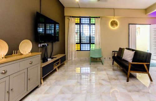 Central Seberang Perai House | 13-Pax Vacation Retreats in Butterworth near Sunway Carnival