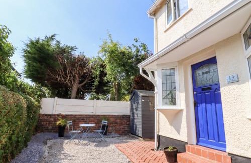 Rhos on Sea House | 13 The Crescent