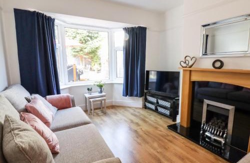 Rhos on Sea House | 13 The Crescent