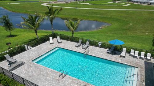 Punta Gorda House | 14071 Heritage Landing Unit 332
