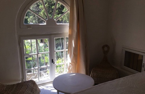 Fontvieille House | 140m2 artist's house near Arles