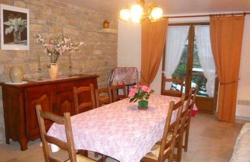Beaufremont House | 145 m² House ∙ 3 bedrooms ∙ 7 guests