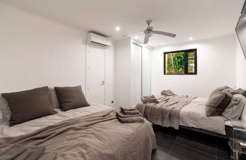 Nueva Andalucia Villa | 1450 m² Villa ∙ 5 bedrooms ∙ 12 guests