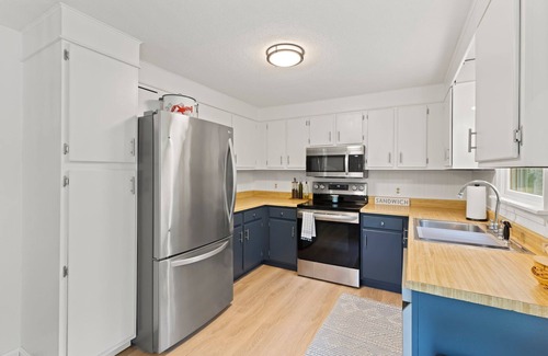 Sandwich House | 15 Courtland Drive - Charming modern home, pet-friendly, short drive to beach