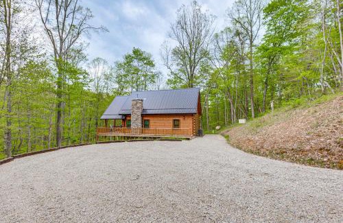 Logan House | 15 Mi to Hocking Hills Secluded Cabin with Hot Tub