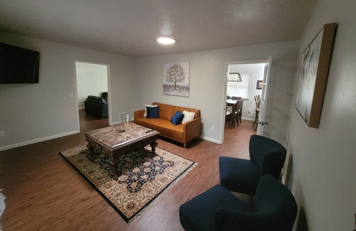 Moore House | 15 min from University Of Oklahoma