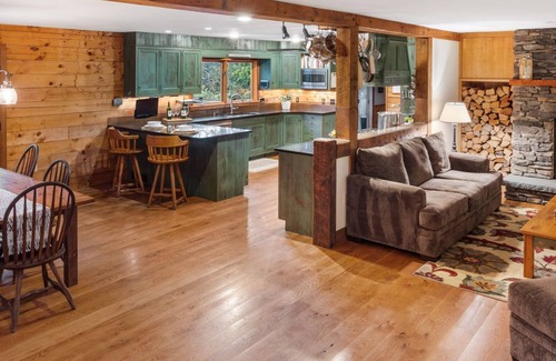 Dover Plains Cabin | 15 MINUTES FROM THE MORGAN GRAND NATIONAL & WORLD CHAMPIONSHIP MORGAN HORSE SHOW