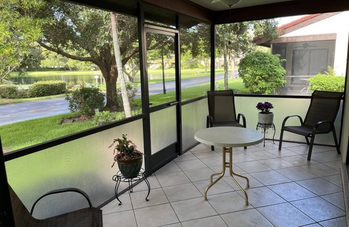 Gulf Gate Estates Villa | 15 Minutes to Siesta Key Beach & Fabulous Community Pool!
