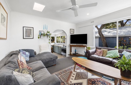 Anglesea House | 15 Noble Street Summa
