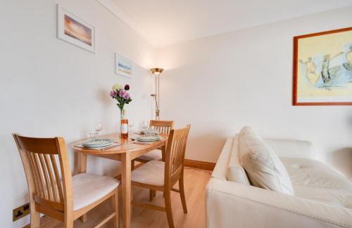 Saundersfoot Apartment | 15 Strandways